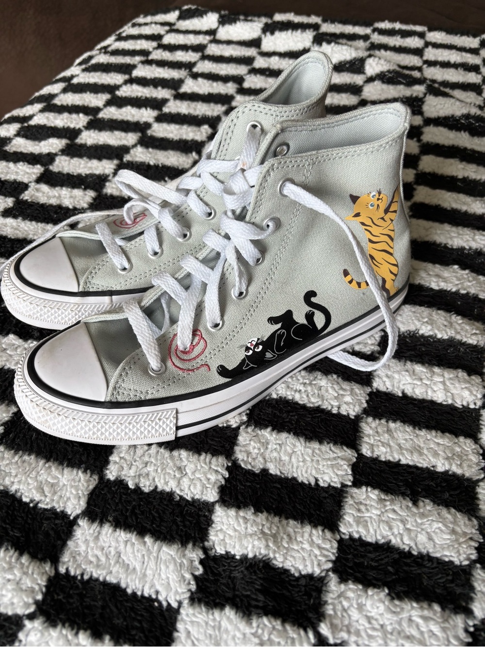 Converse Kids High-Top Sneakers in Light Gray with Cat Art